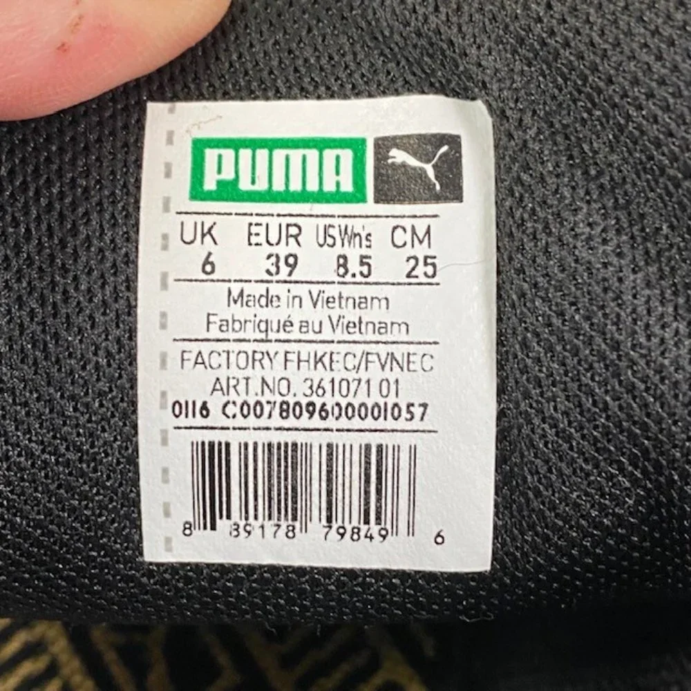 PUMA Women's Basket Classic Metallic‎ Sneaker, size 8.5